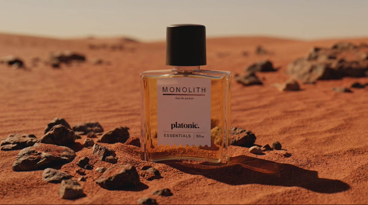 MONOLITH eau de parfum — film